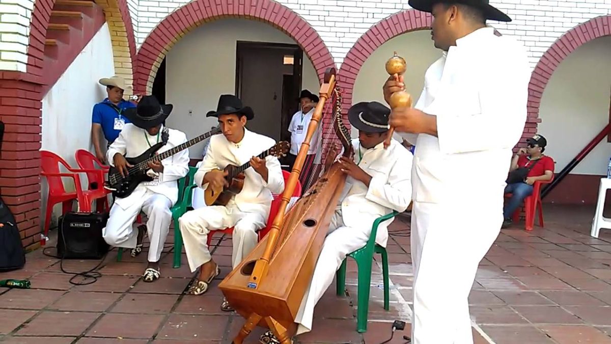 Compasses, Mejor conjunto Festival Turistico Internacional «San Martín de los Llanos»